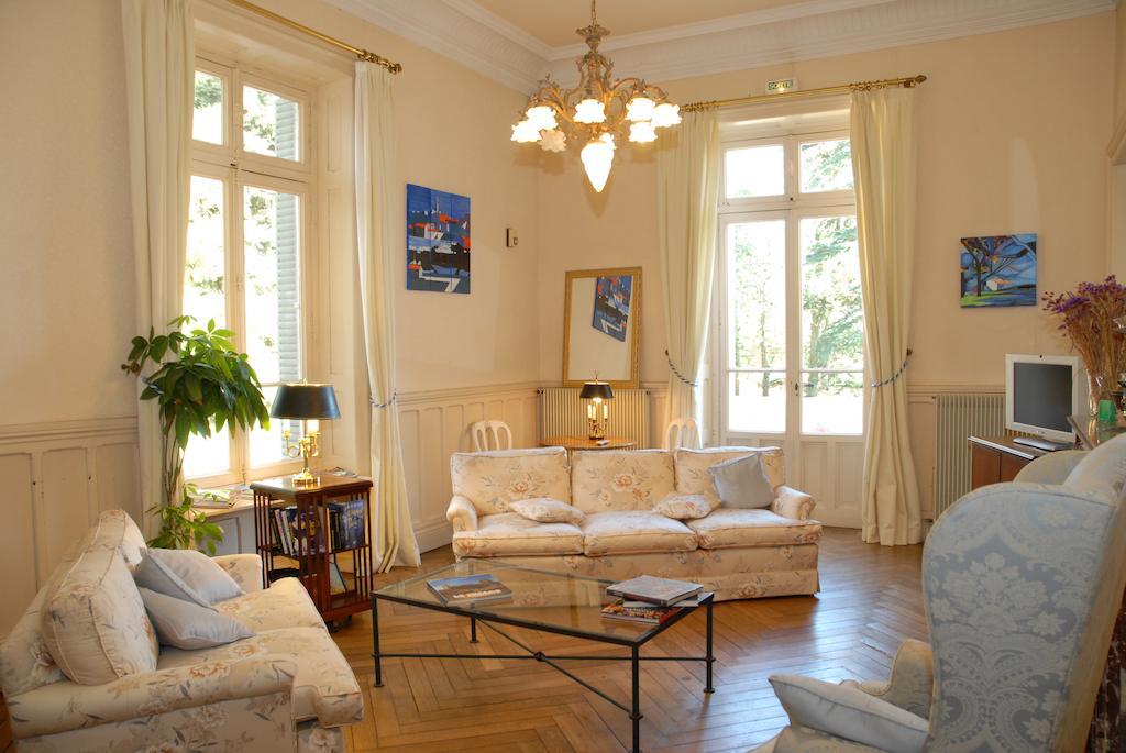 Chambres Au Chateau - Le Clos Des Tourelles Sennecey-le-Grand 外观 照片